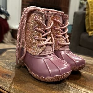 ADRIENNE VITTADINI duck boots
